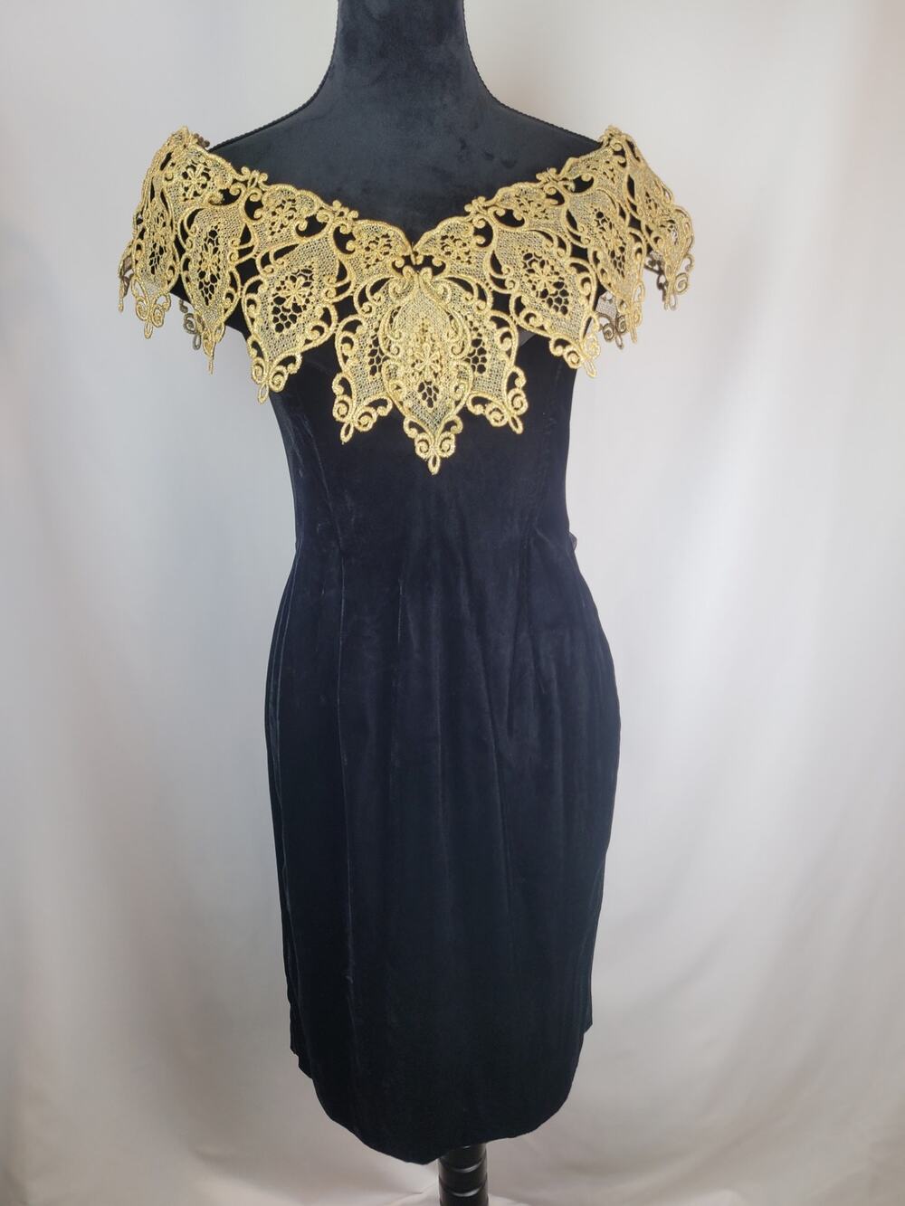 Scott McCliontok Regency Whimsygoth Velvet Off Shoulder Dress Black Gold Trim 12